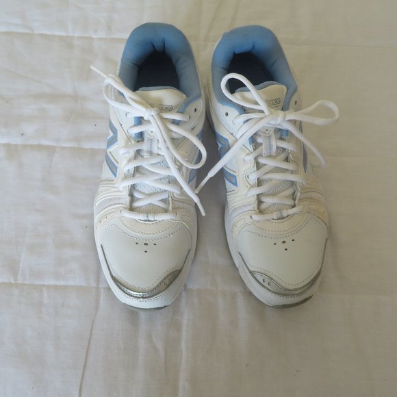 Women's New Balance 519 Cross Training Absorb Walking Shoes - Picture 1 of 6